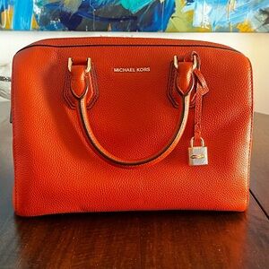 SOLD Michael Kors leather purse #purse #michaelkors